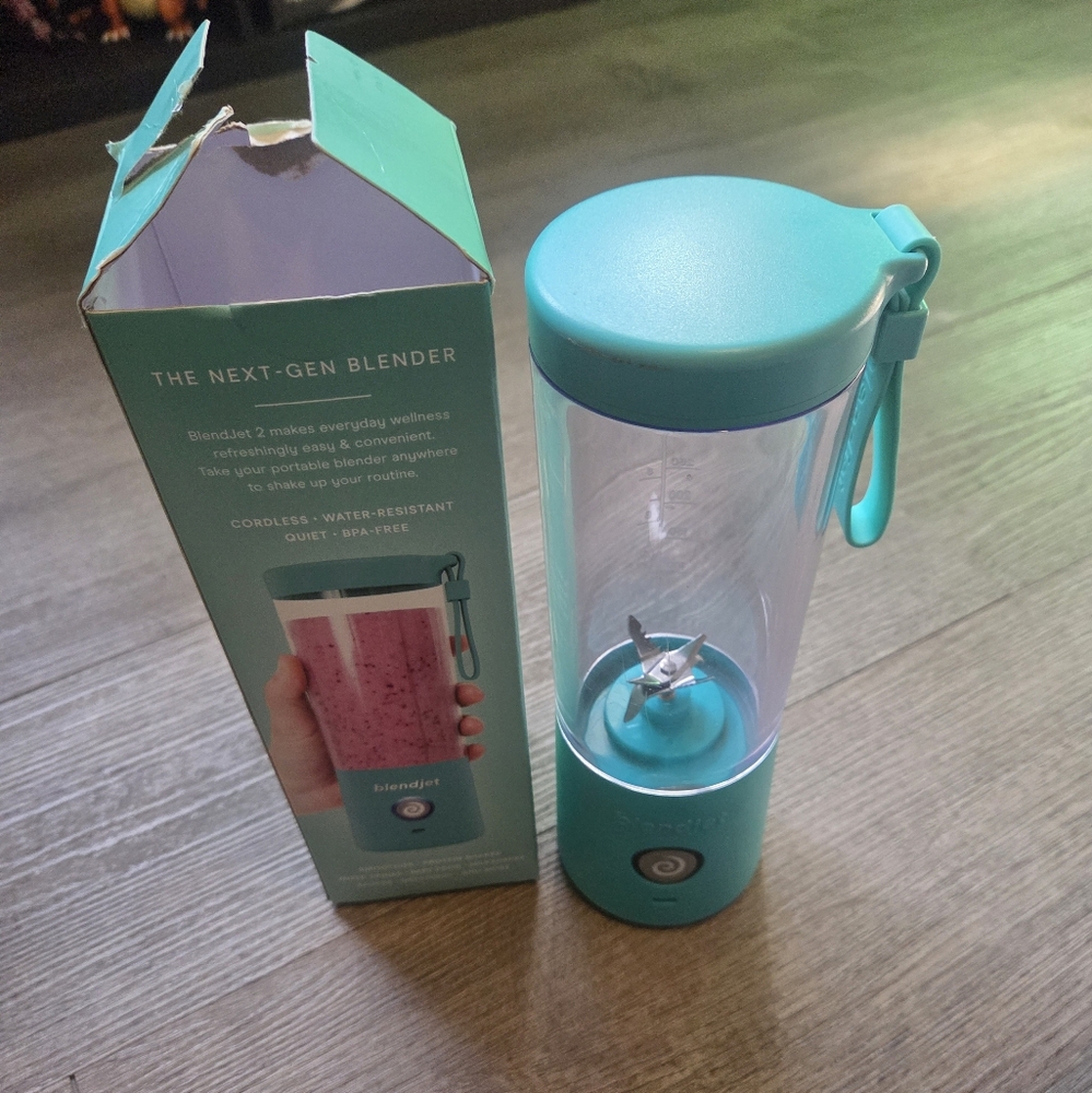 BLENDJET 2 Cordless USB Rechargeable Portable Blender 16oz -mint